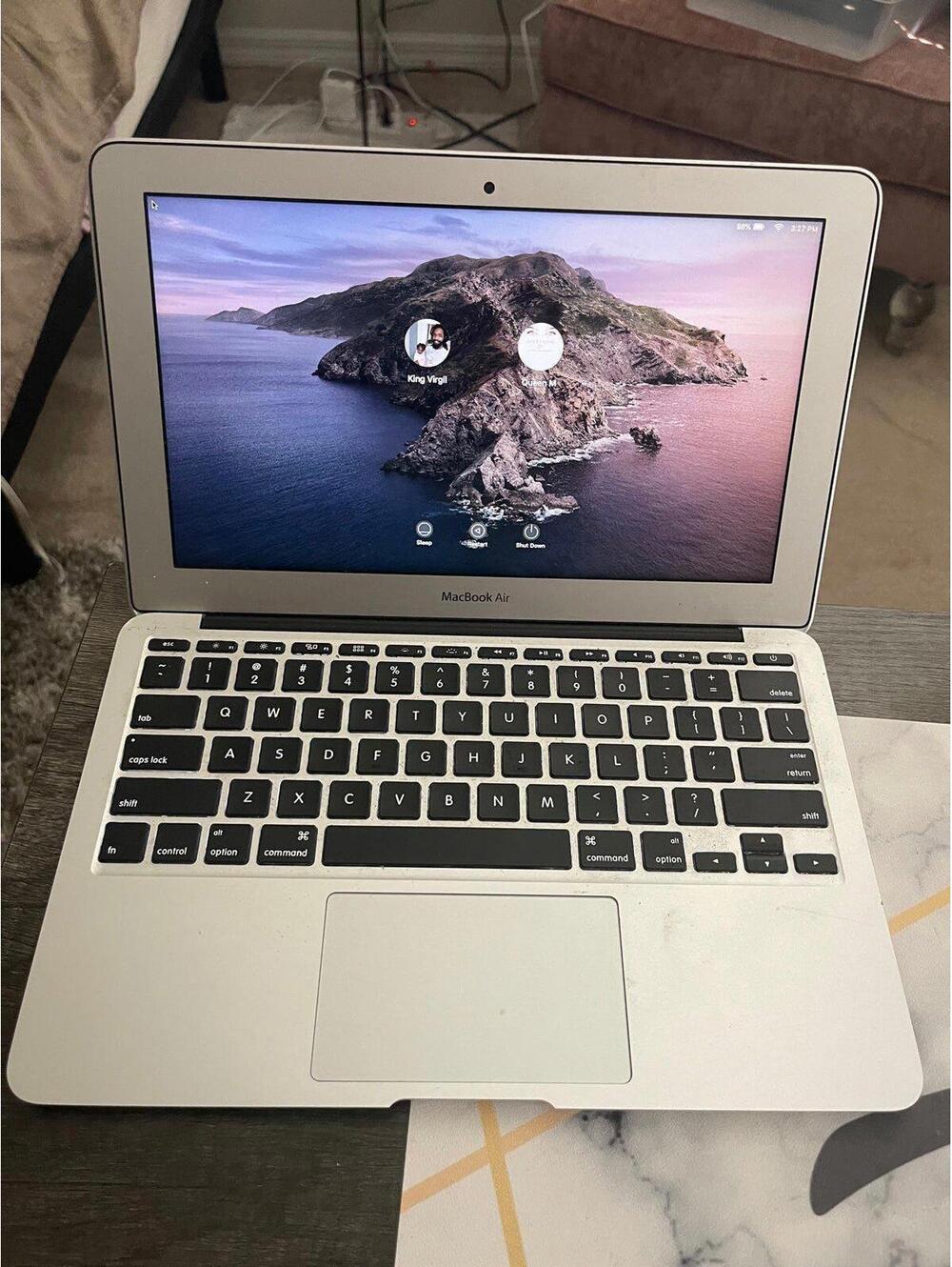 MacBook Air Apple Computer i5-5240U A1465 EMC 2924 4GB RAM Laptop & BOX